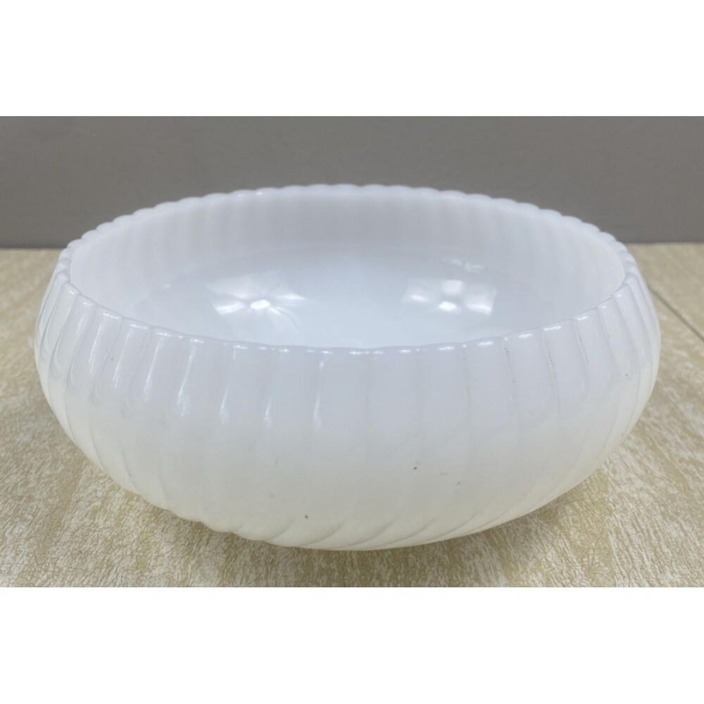 Vintage Art Deco 6" White Milk Glass Swirl Bowl Candy/Nut Dish